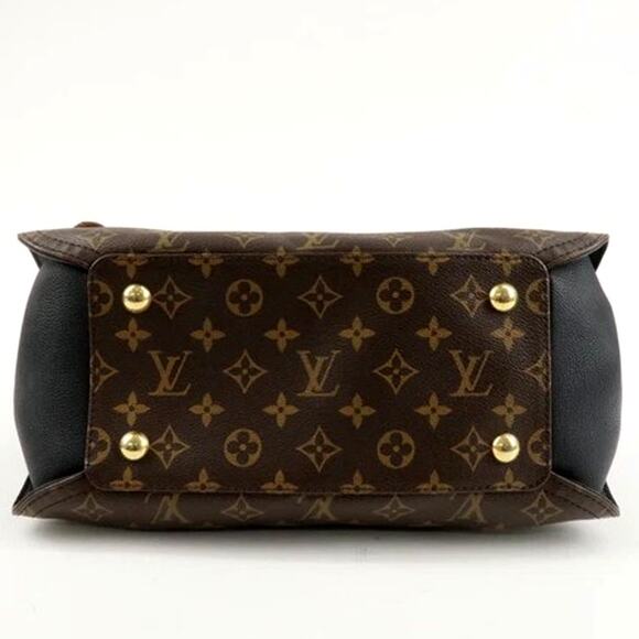 💎✨Beautiful✨💎Authentic Louis Vuitton Monogram Gaia Shoulder Bag - Picture 6 of 16